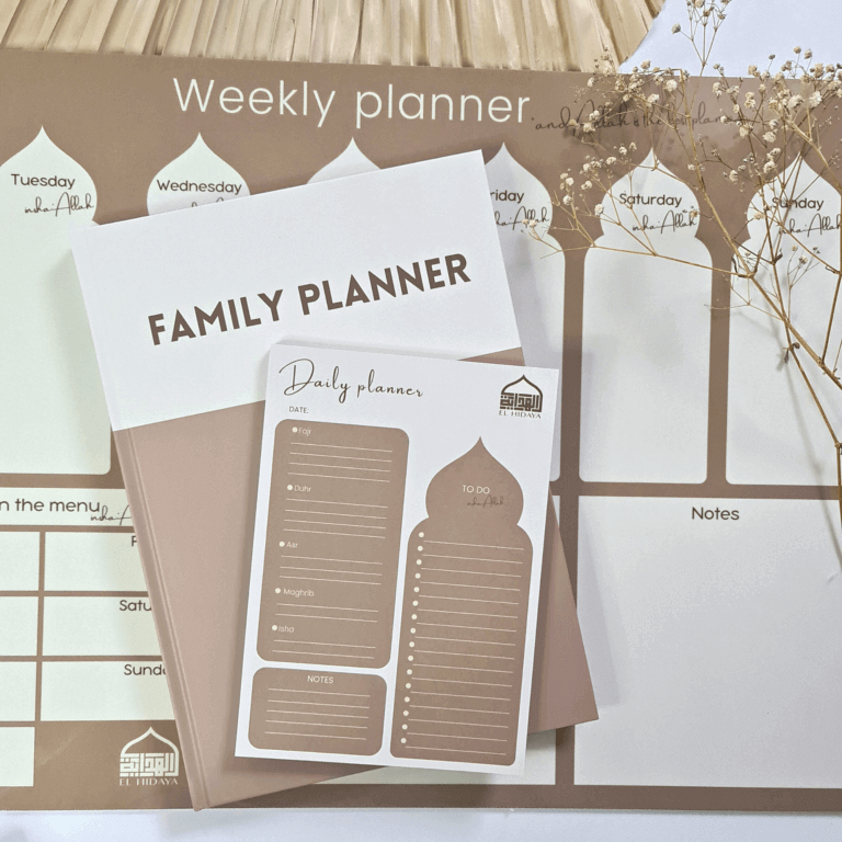 EL HIDAYA Value bundle: combination of the Islamic Family planner, Weekly planner whiteboard and Daily planner EN